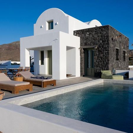 Oia Kissiri - Private Pool Villas Bagian luar foto