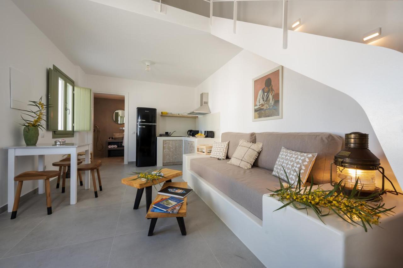 Oia Kissiri - Private Pool Villas Bagian luar foto