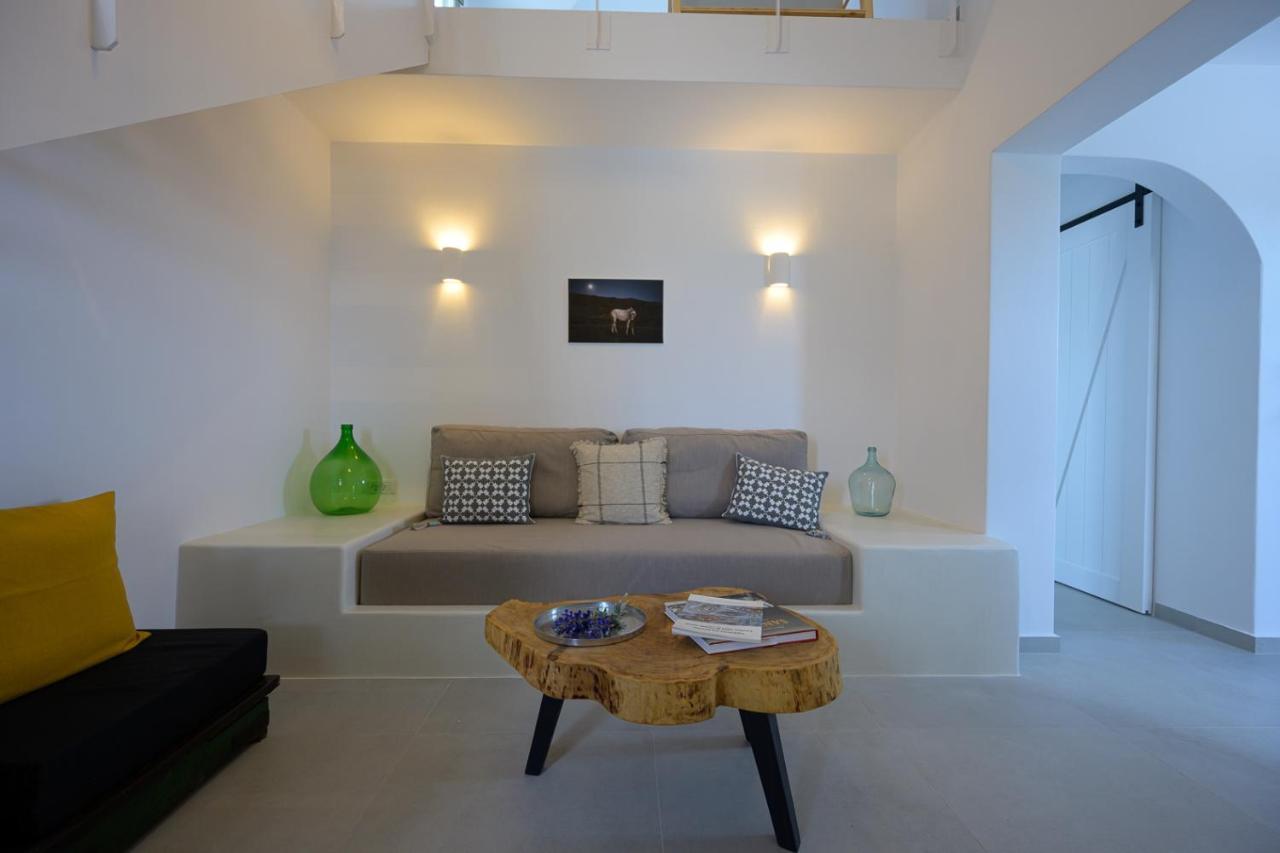 Oia Kissiri - Private Pool Villas Bagian luar foto