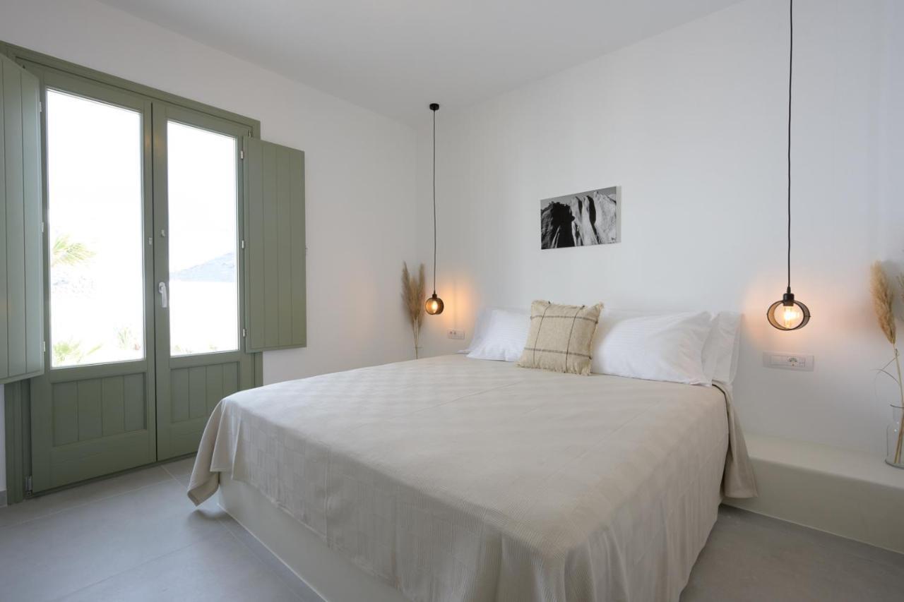 Oia Kissiri - Private Pool Villas Bagian luar foto