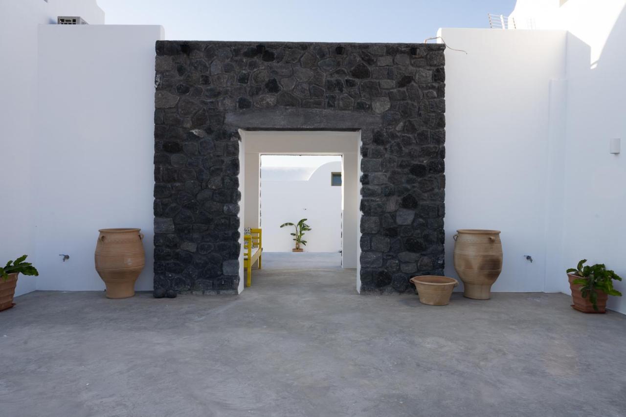 Oia Kissiri - Private Pool Villas Bagian luar foto