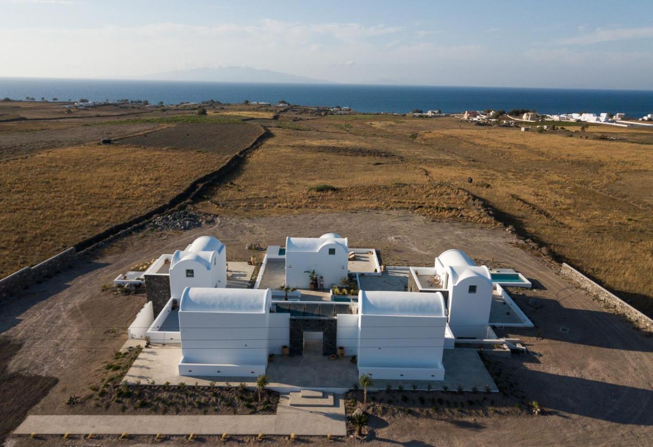 Oia Kissiri - Private Pool Villas Bagian luar foto