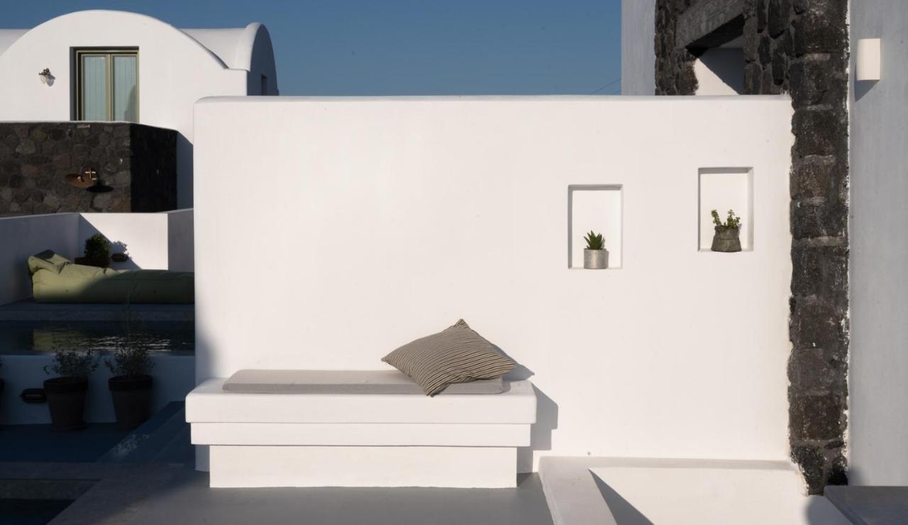 Oia Kissiri - Private Pool Villas Bagian luar foto