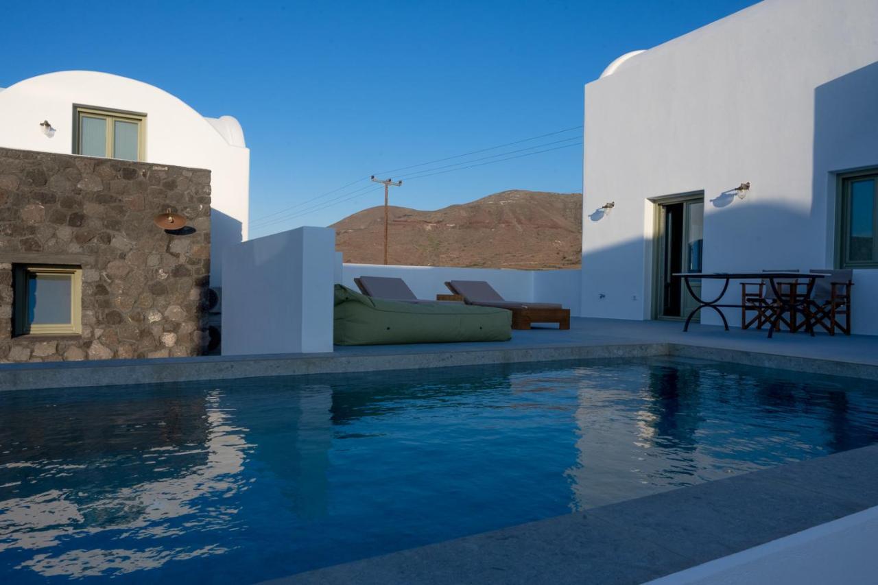 Oia Kissiri - Private Pool Villas Bagian luar foto