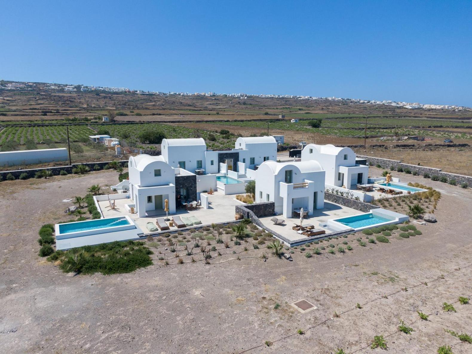 Oia Kissiri - Private Pool Villas Bagian luar foto