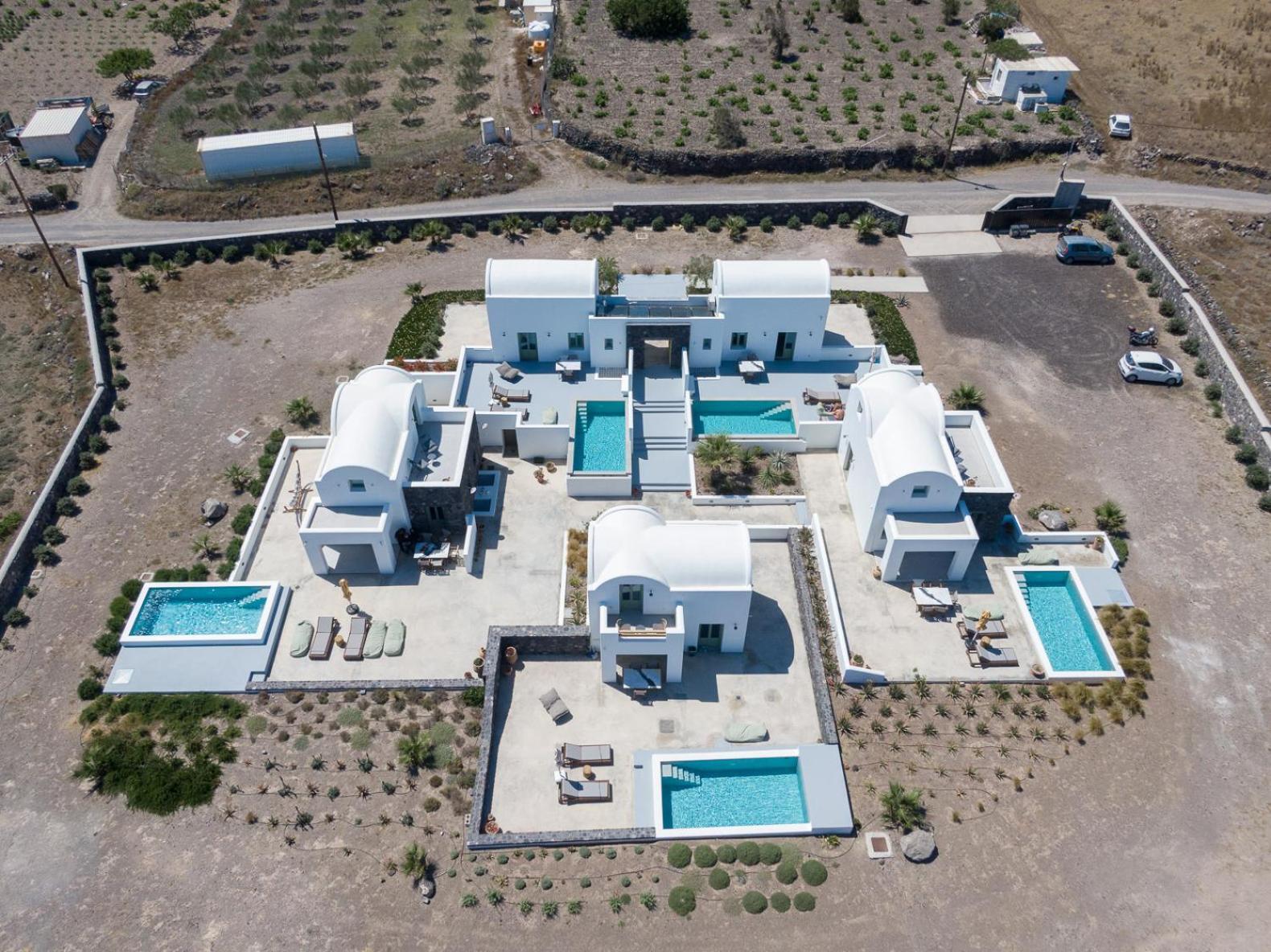 Oia Kissiri - Private Pool Villas Bagian luar foto
