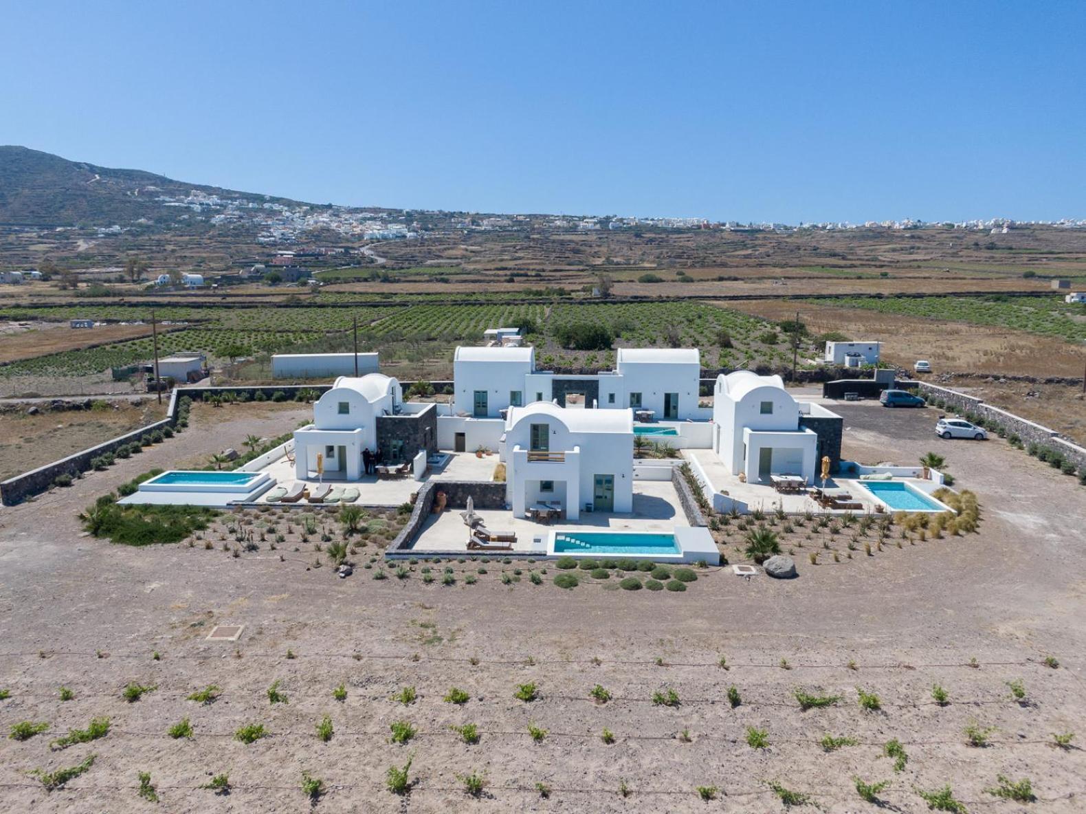 Oia Kissiri - Private Pool Villas Bagian luar foto